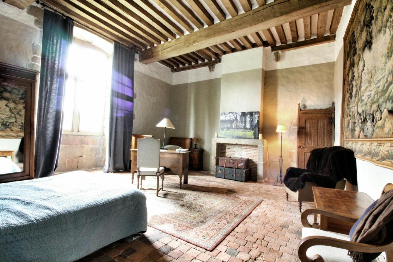 Chateau de Bourgon Montourtier Extérieur photo